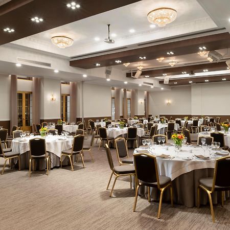 宫殿大酒店 塞萨洛尼基 外观 照片 The ballroom at the Westin Palace, Brussels