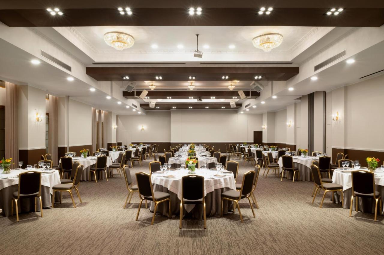 宫殿大酒店 塞萨洛尼基 外观 照片 The ballroom at the hotel