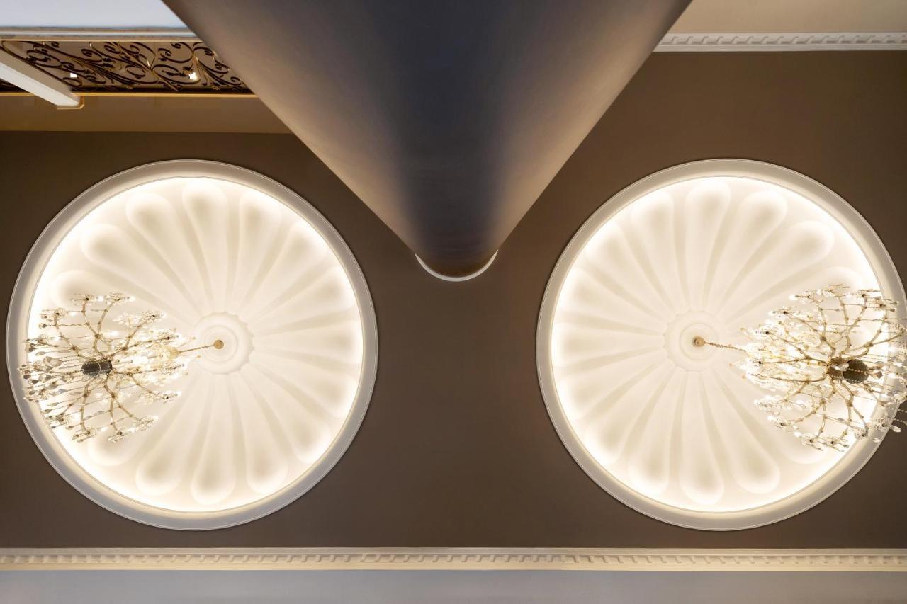 宫殿大酒店 塞萨洛尼基 外观 照片 Ceiling of the main hall