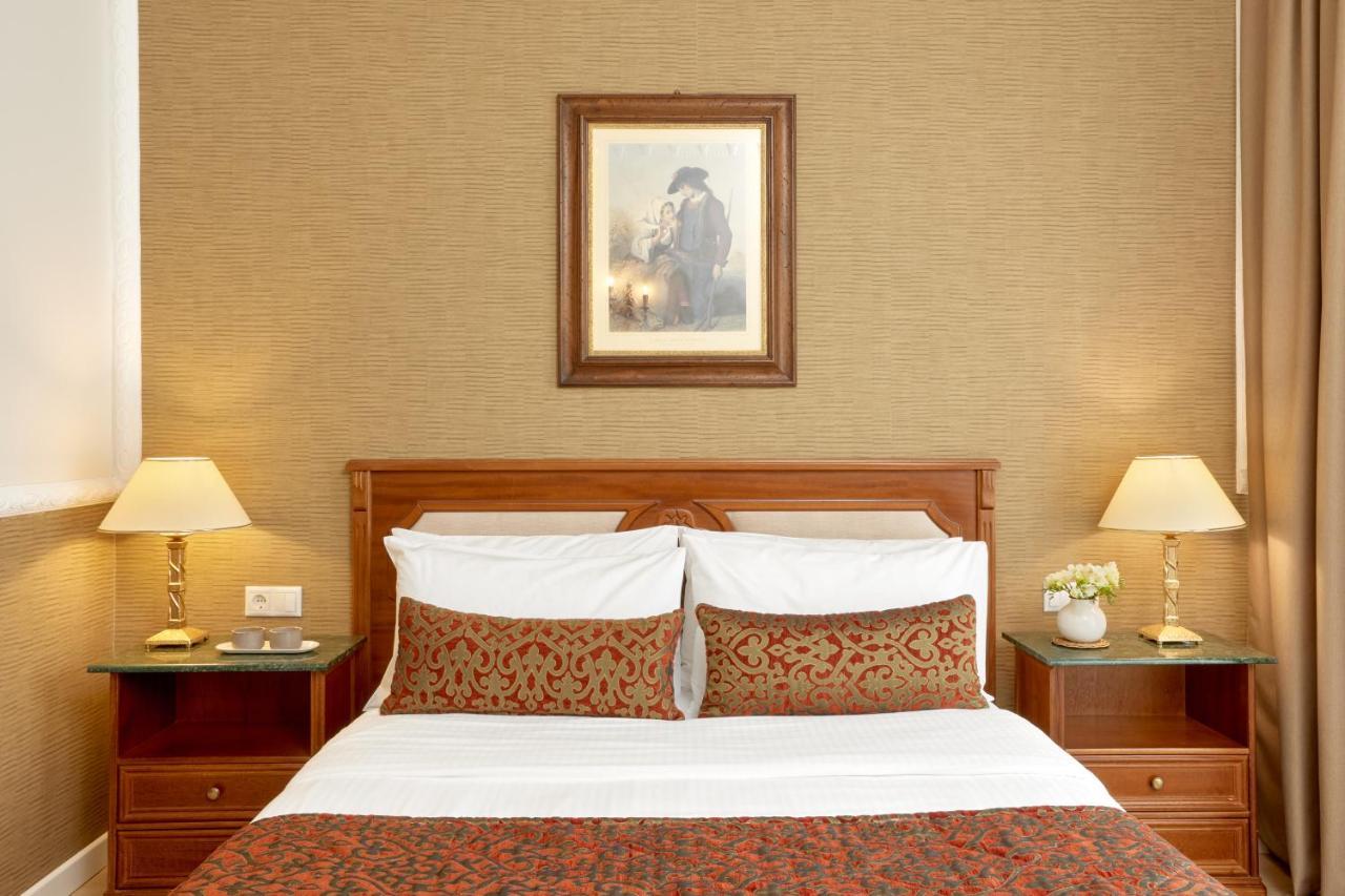 宫殿大酒店 塞萨洛尼基 外观 照片 A bedroom at the hotel