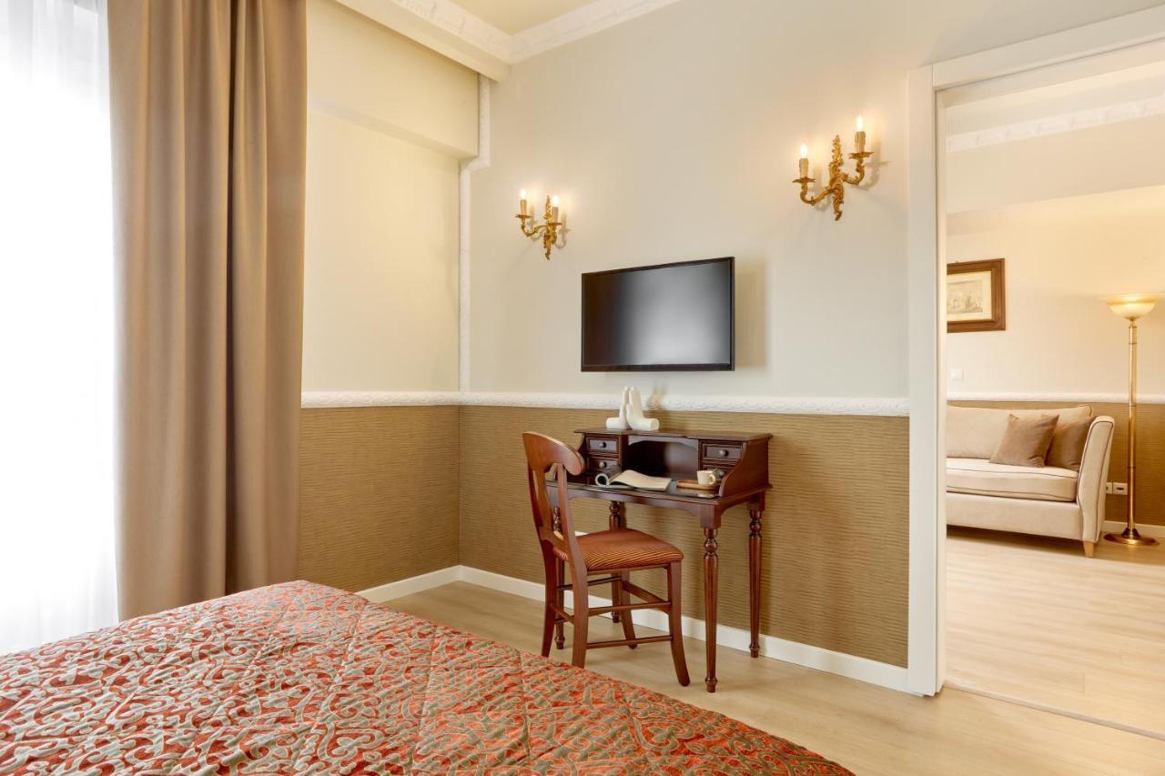宫殿大酒店 塞萨洛尼基 外观 照片 A room at the hotel