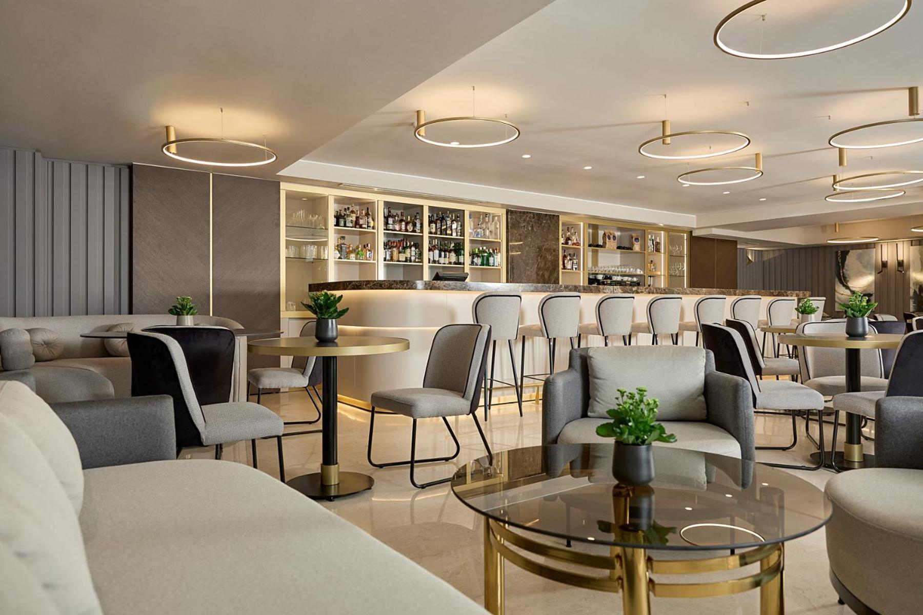 宫殿大酒店 塞萨洛尼基 外观 照片 The interior of the lounge